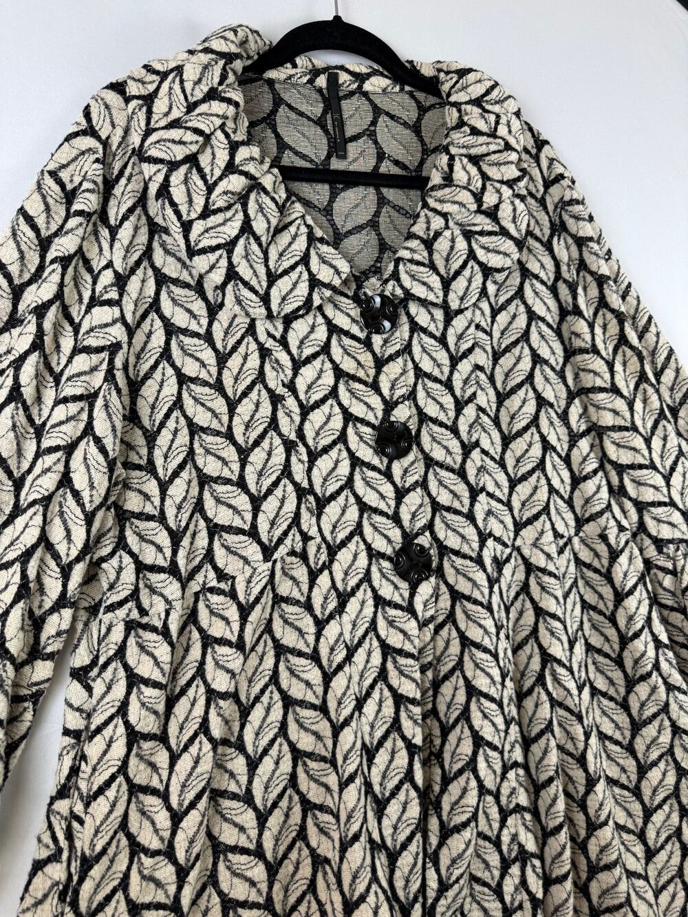 IC by Connie K XXL Leaf Jacket Black Ivory Art to Wear Lagenlook Made USA